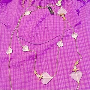 💕NWT Sunbelt Frosted Lucite Heart Necklace💕